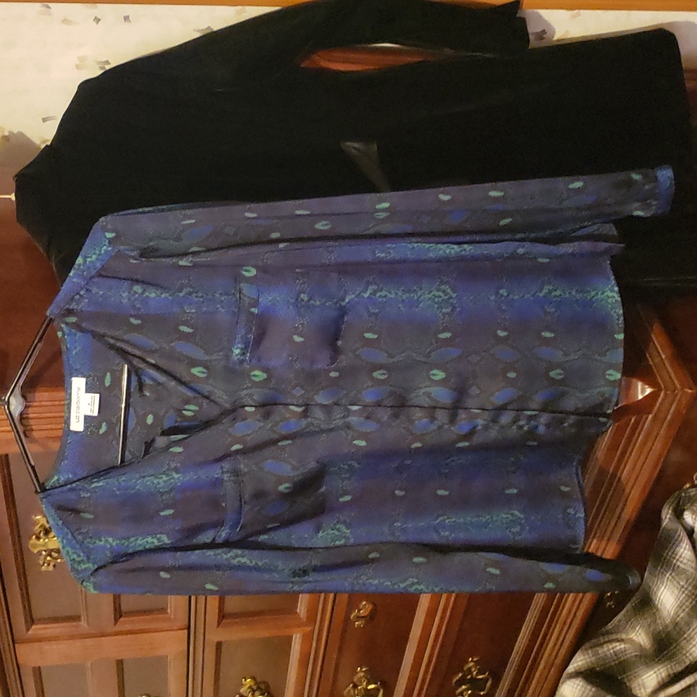 Liz Claiborne snake print top